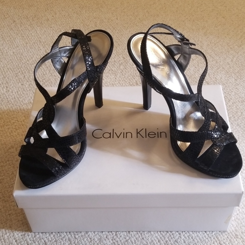 Black Stilettos - Picture 4 of 5